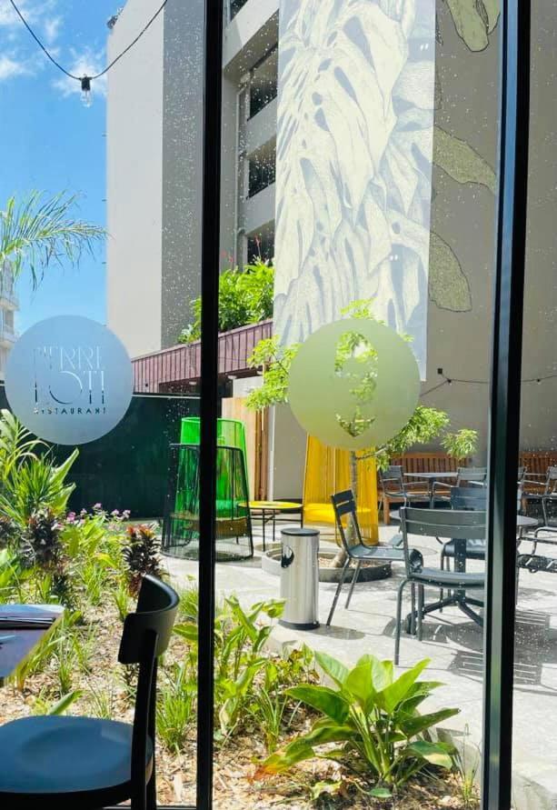 Dina Morgabine Saint Denis Hotel Exterior foto